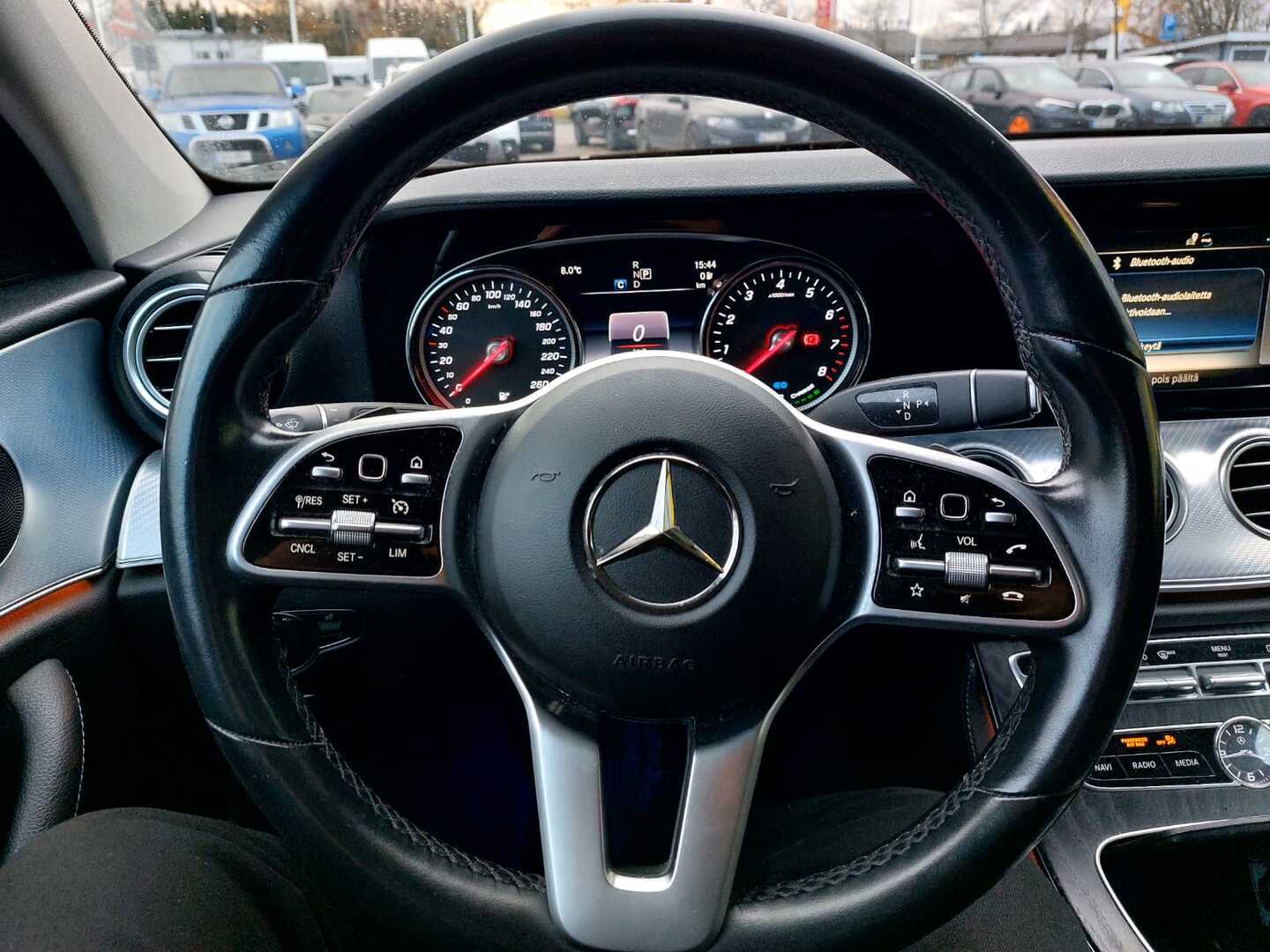 MERCEDES-BENZ E 2019