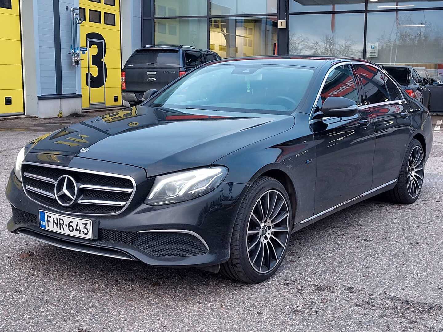 MERCEDES-BENZ E 2019