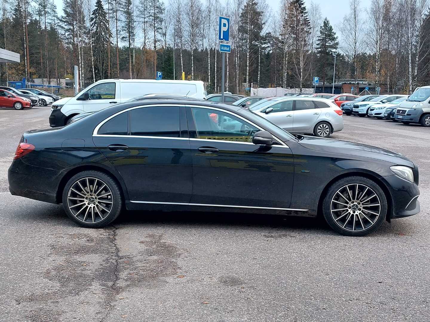MERCEDES-BENZ E 2019