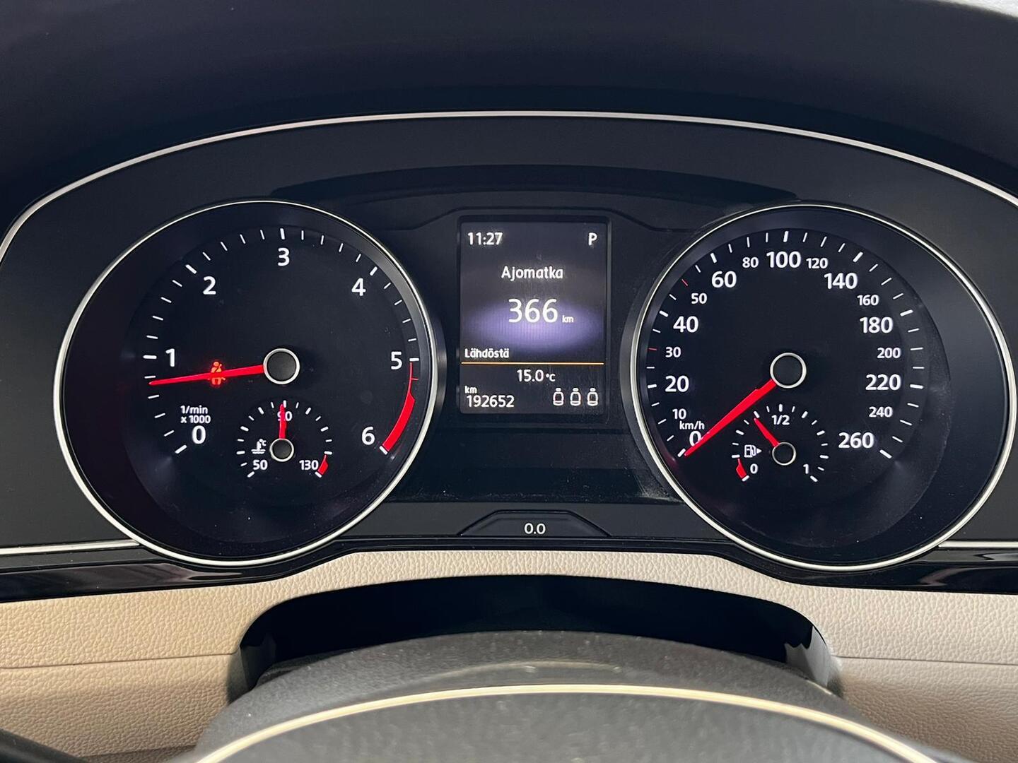 VOLKSWAGEN Passat 2016
