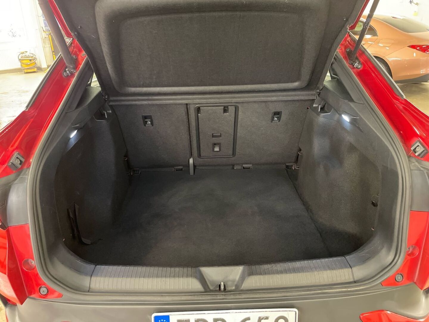 VOLKSWAGEN ID.5 11