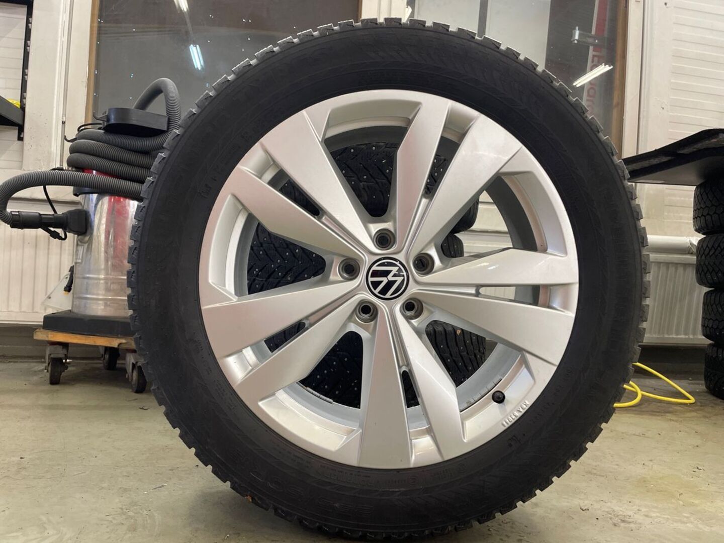 VOLKSWAGEN ID.5 31