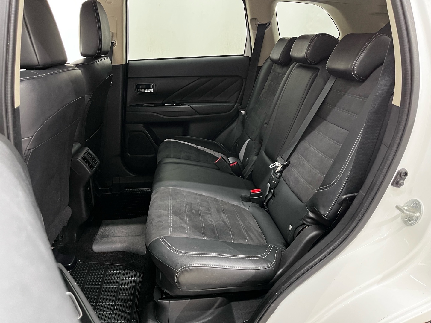 MITSUBISHI Outlander PHEV 2019