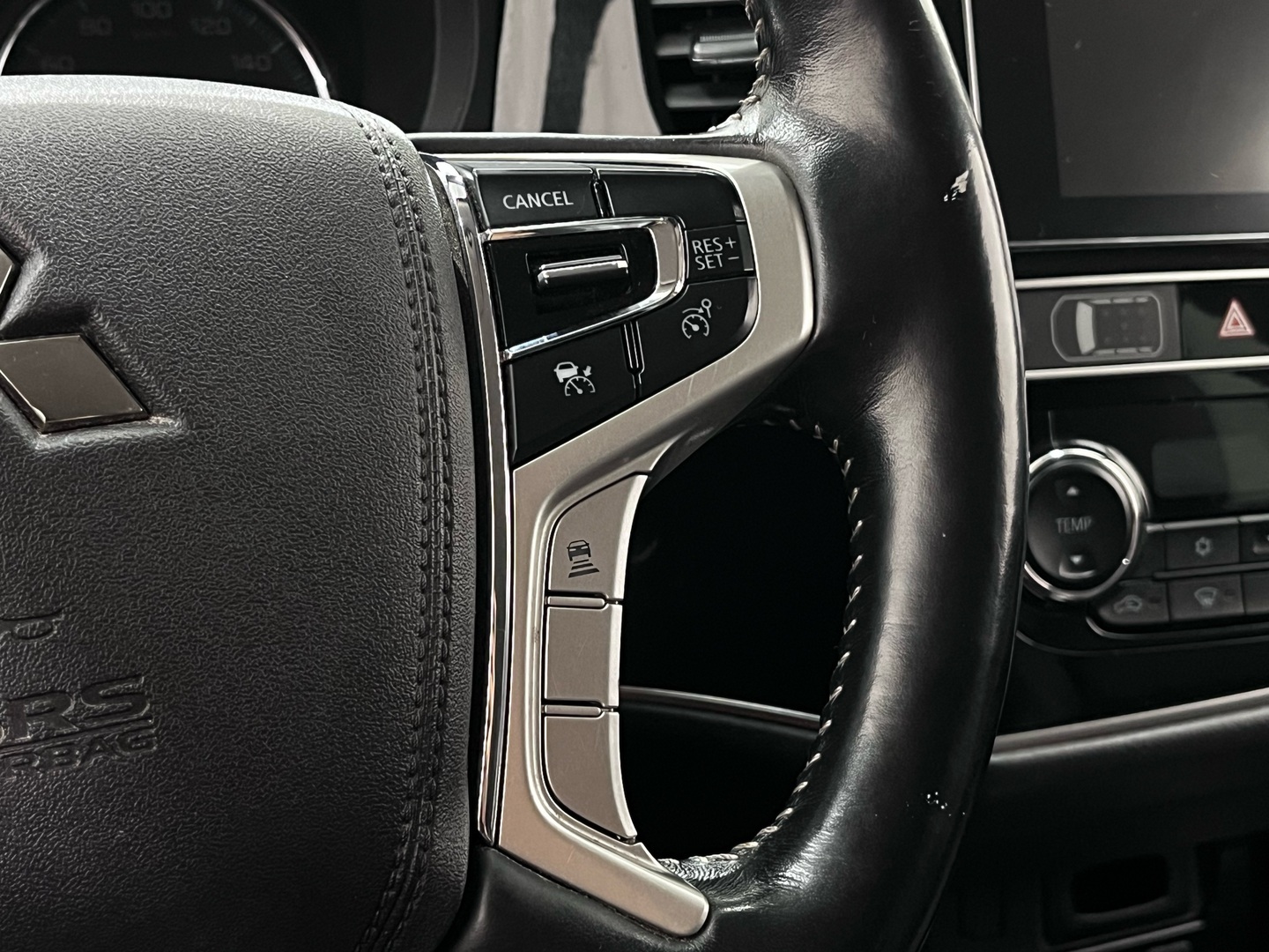 MITSUBISHI Outlander PHEV 2019