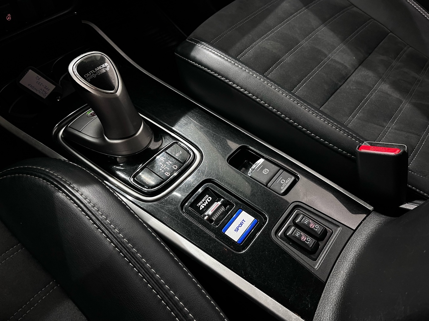 MITSUBISHI Outlander PHEV 2019