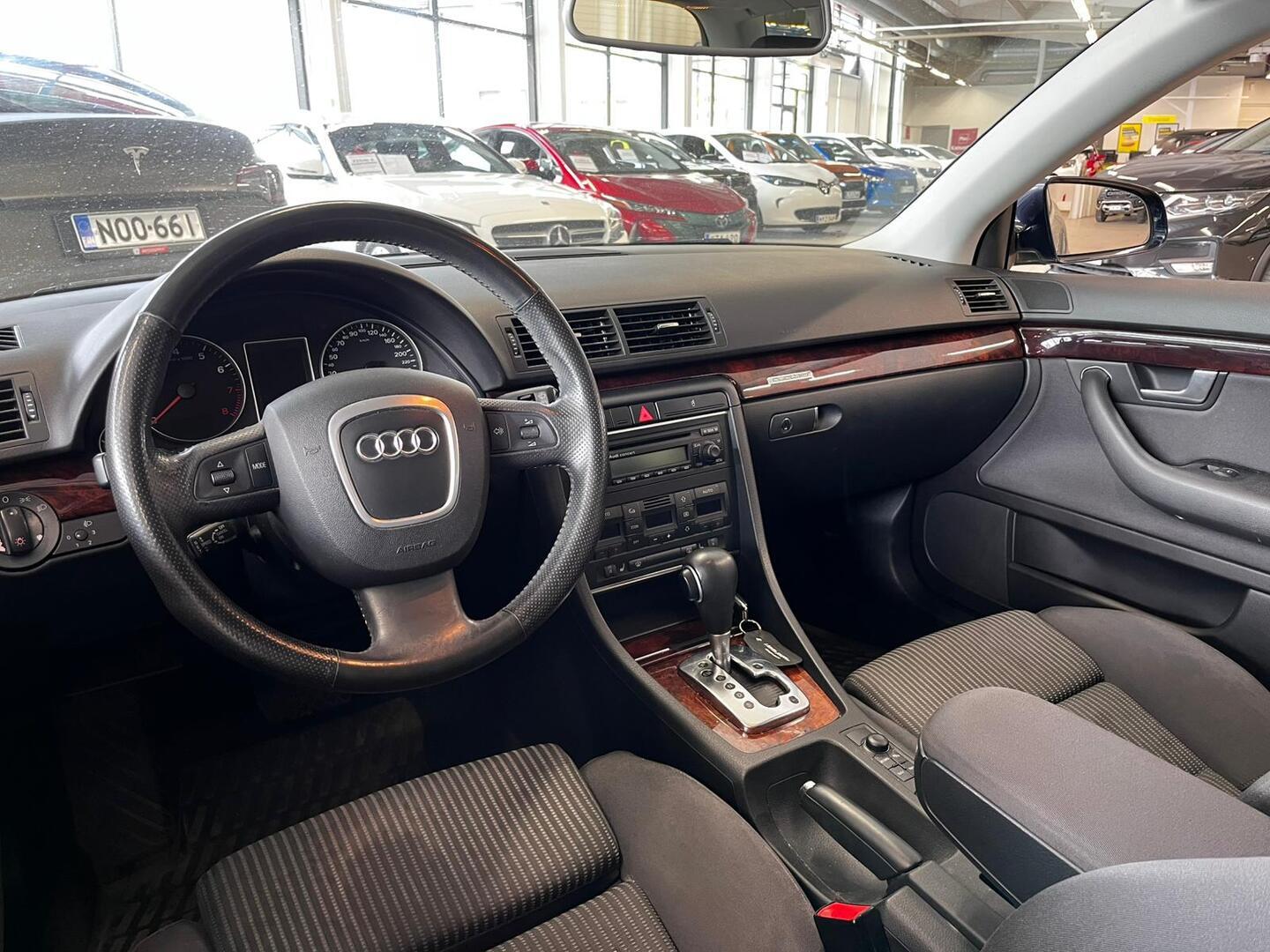 AUDI A4 2005