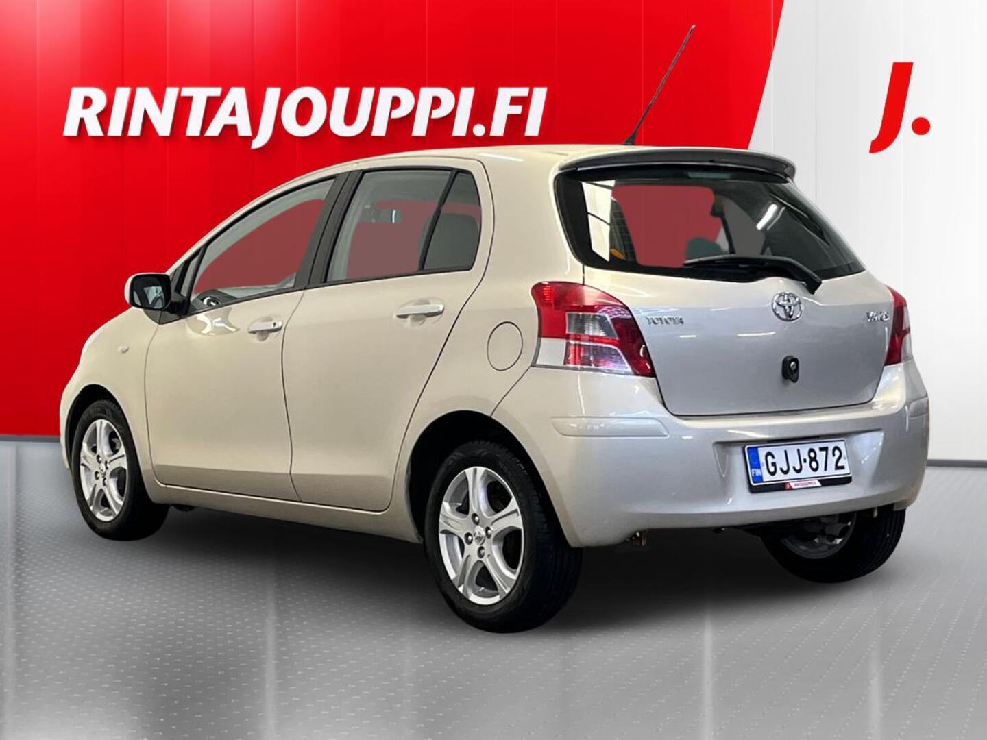TOYOTA Yaris 2