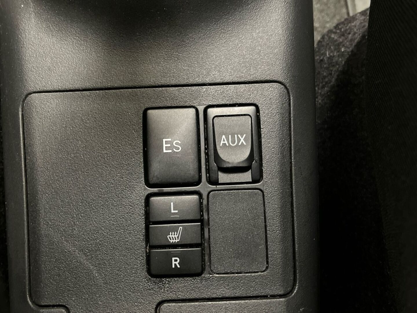 TOYOTA Yaris 21