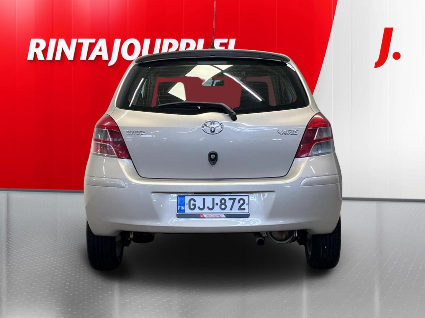 TOYOTA Yaris 5