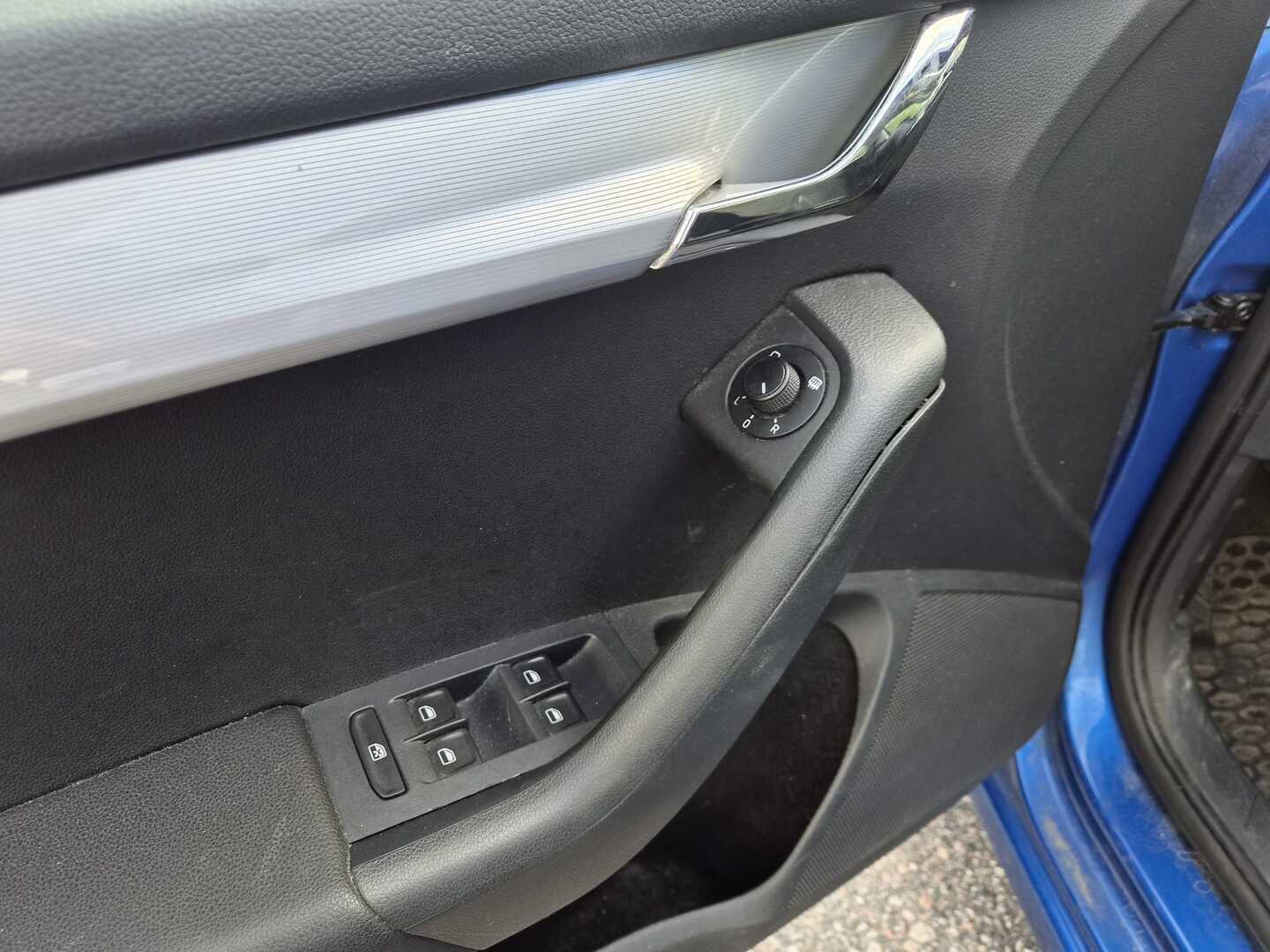 SKODA Octavia 25