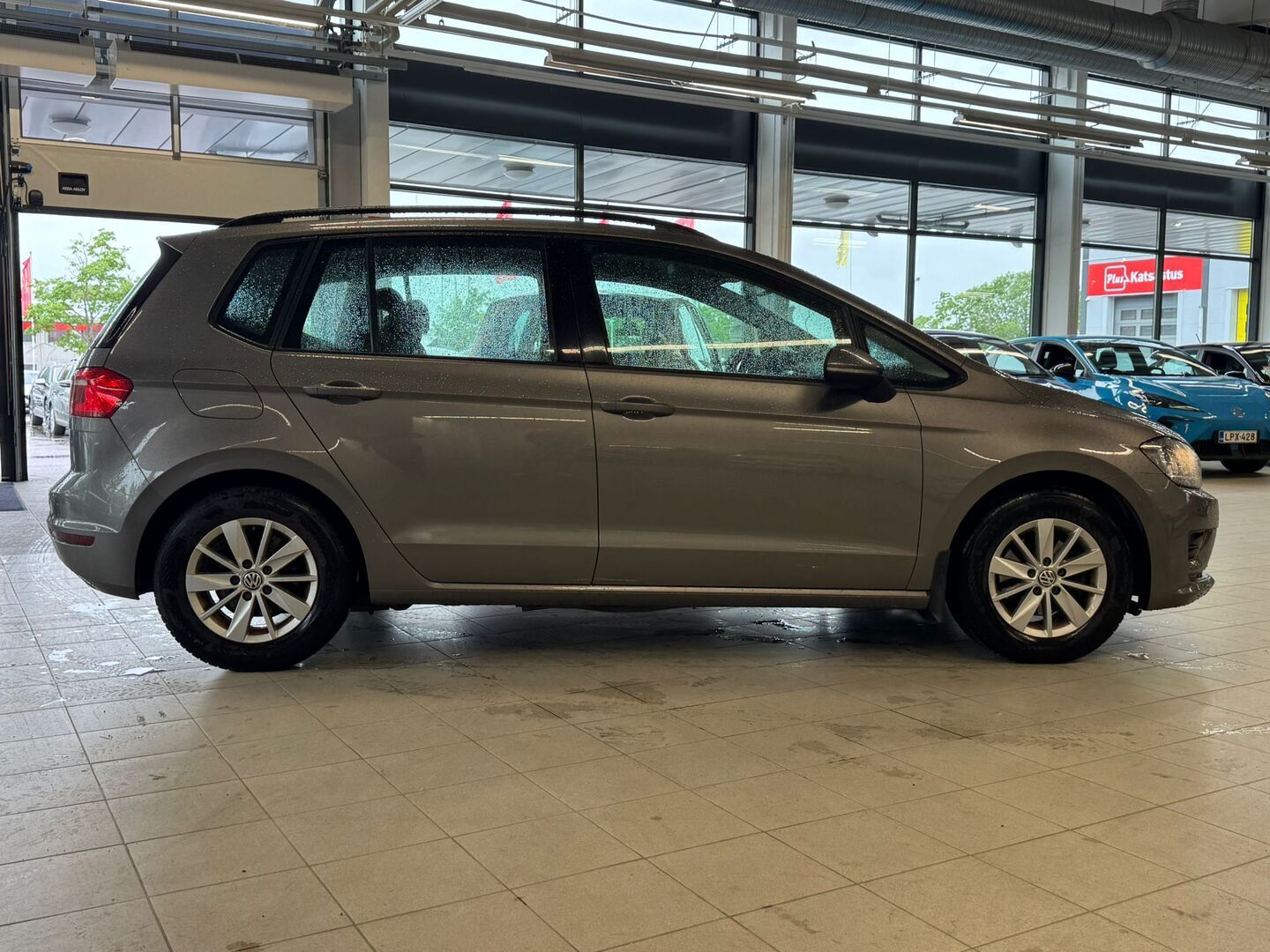 VOLKSWAGEN Golf Sportsvan 2014