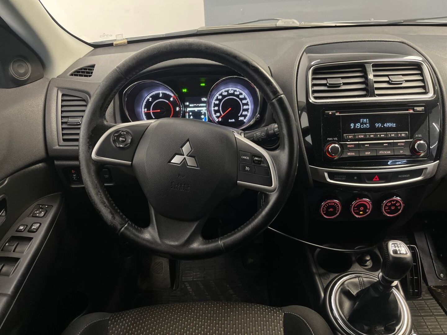 MITSUBISHI ASX 2015