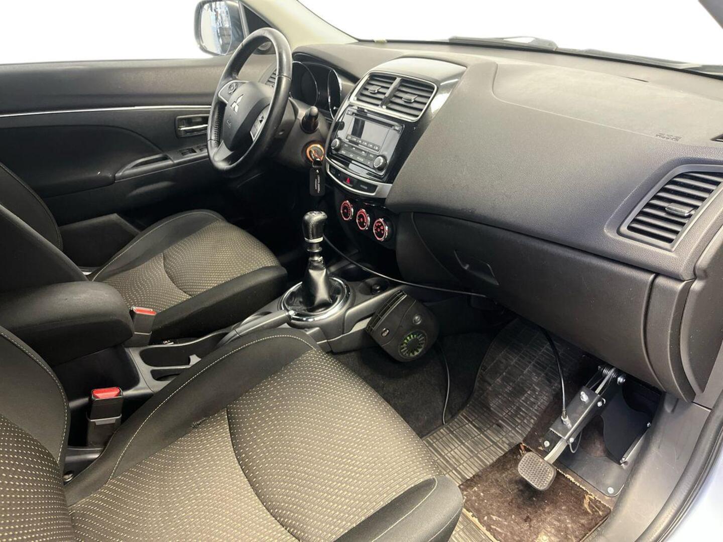 MITSUBISHI ASX 2015