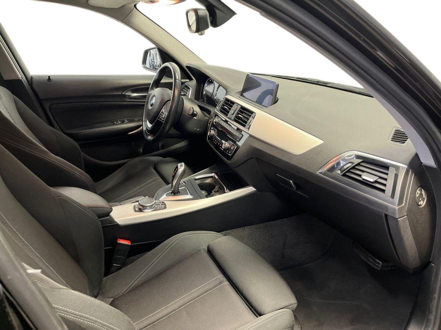 BMW 120 2018