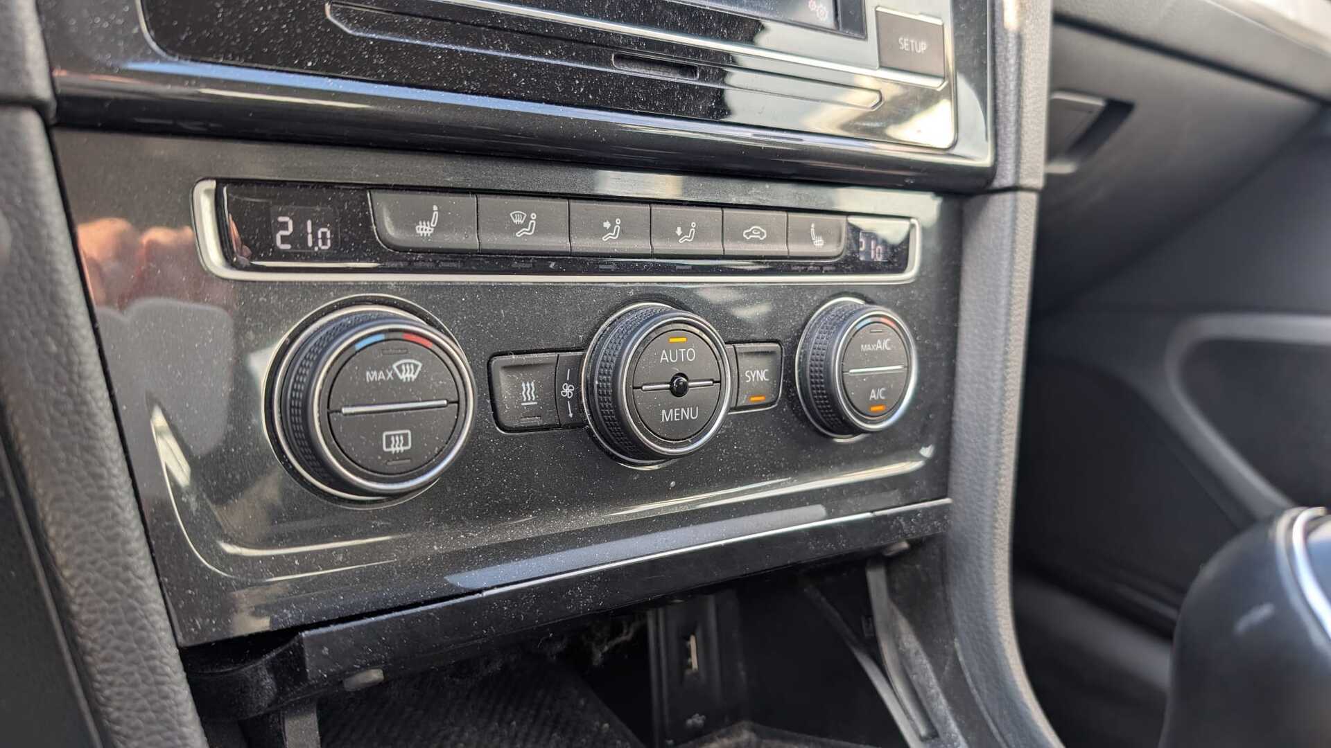 VOLKSWAGEN Golf 2019