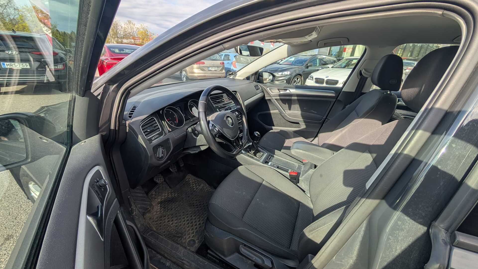 VOLKSWAGEN Golf 2019