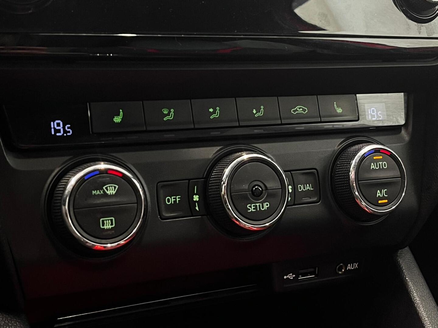 SKODA Octavia 2015