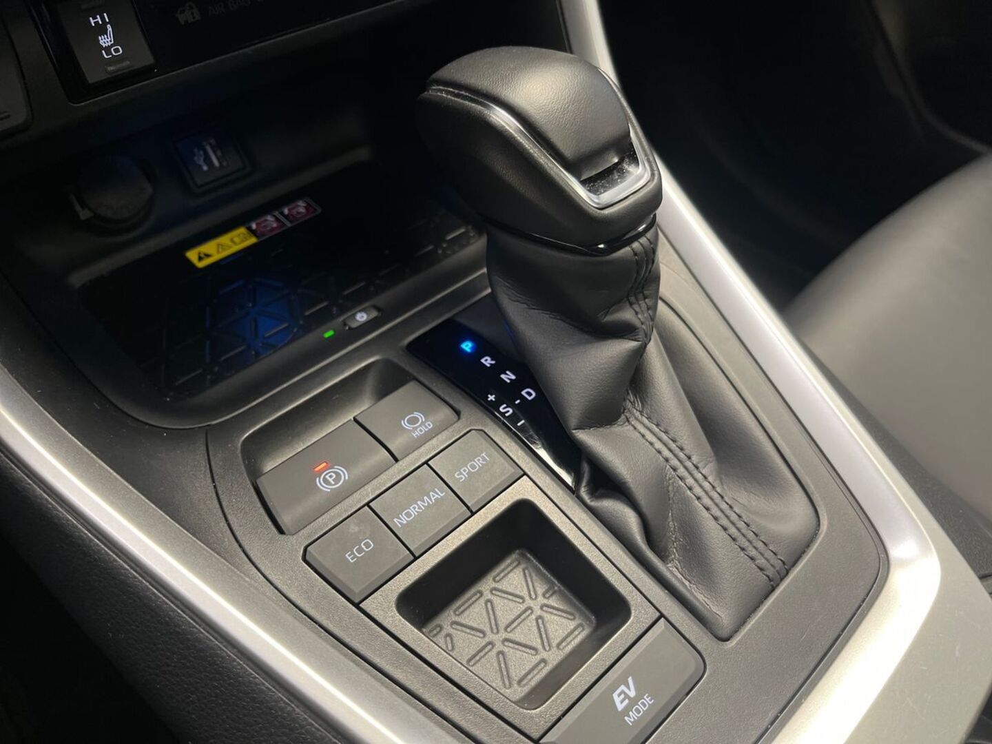 TOYOTA RAV4 15