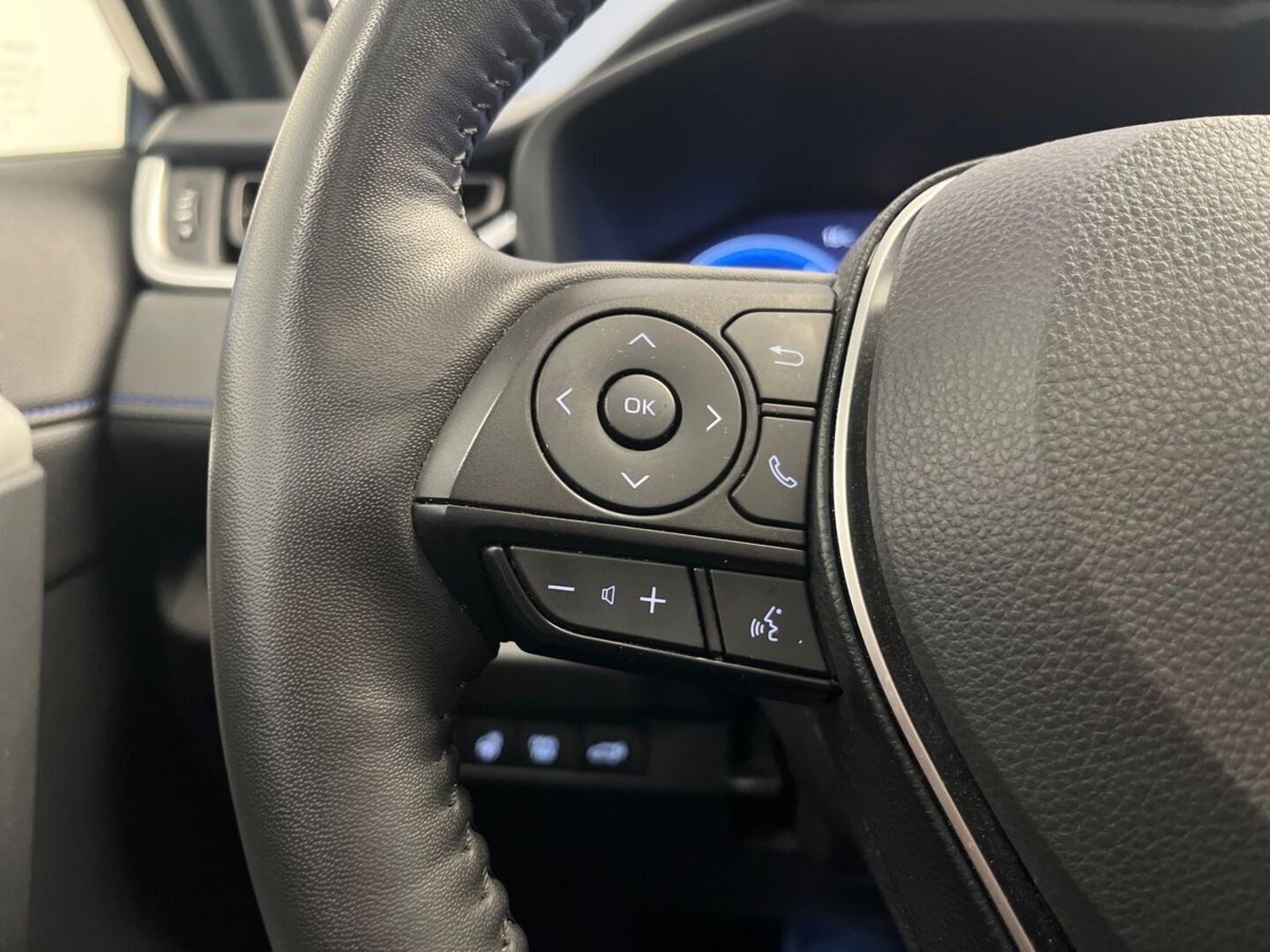 TOYOTA RAV4 18