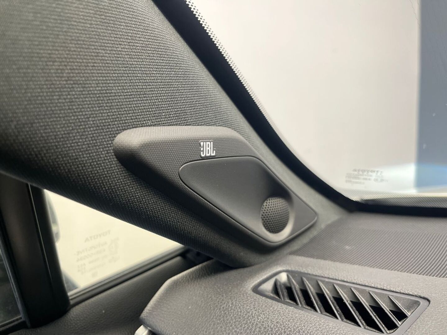 TOYOTA RAV4 21