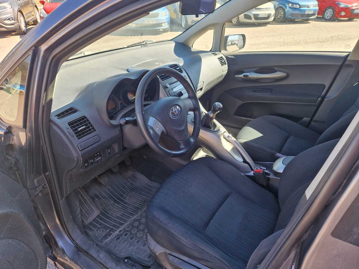 TOYOTA Auris 2008