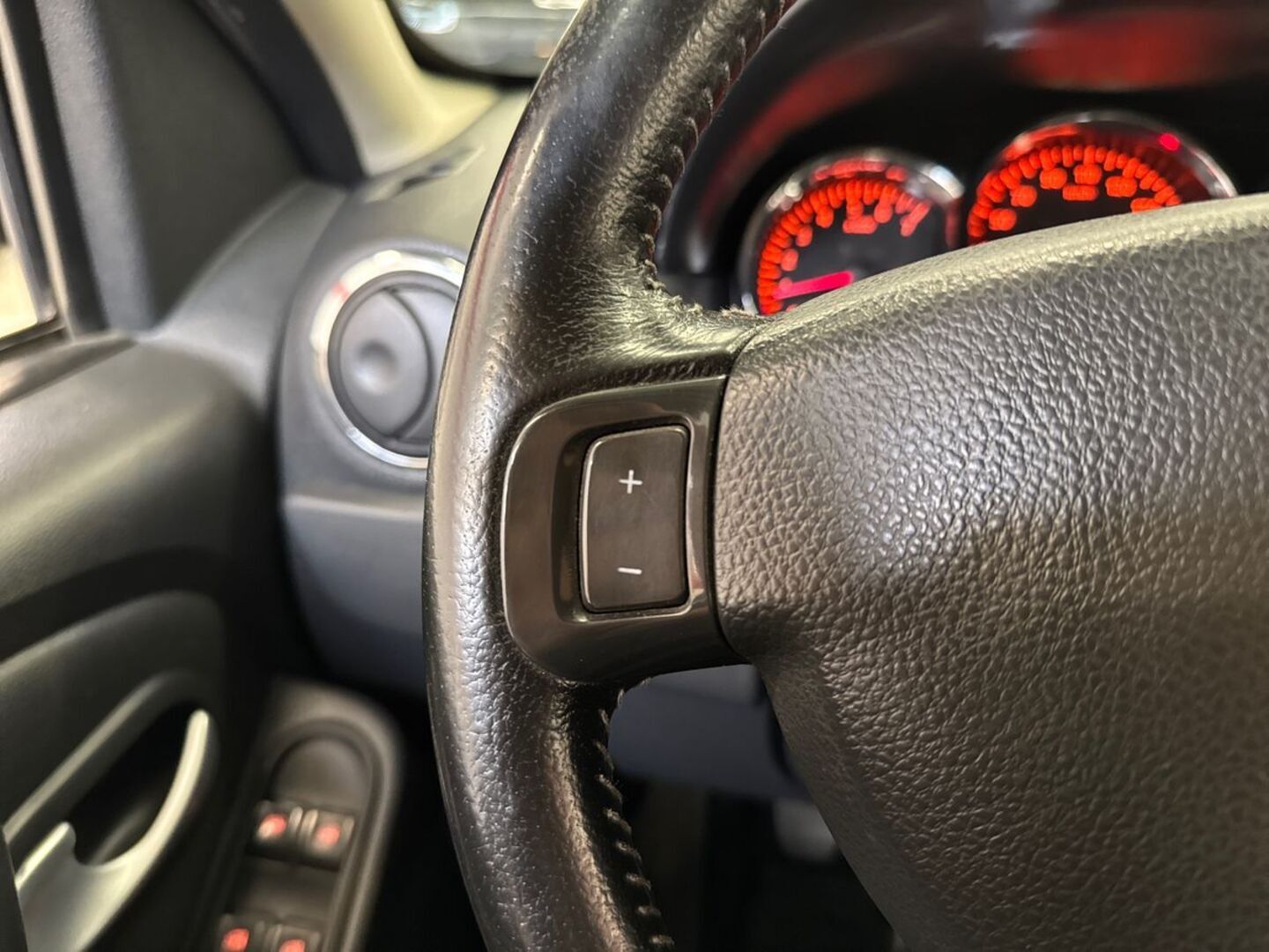 DACIA Duster 16