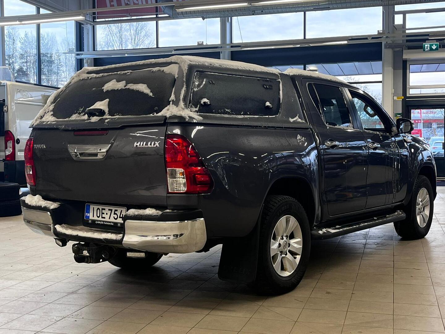 TOYOTA Hilux 2018