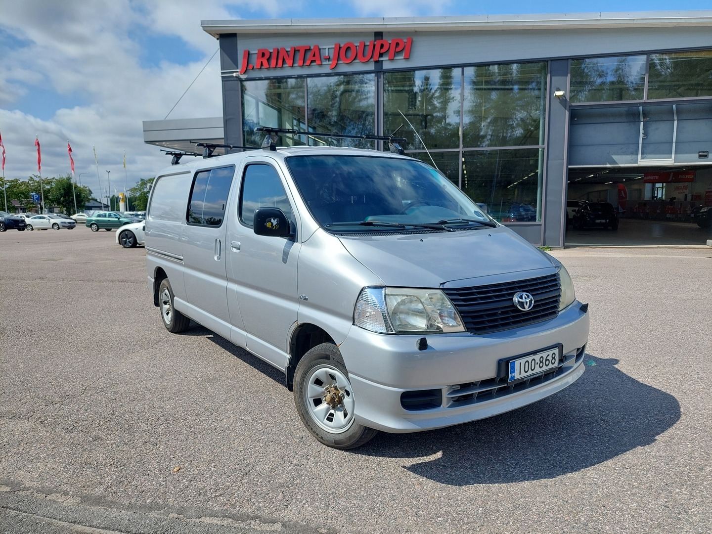 TOYOTA Hiace 2009