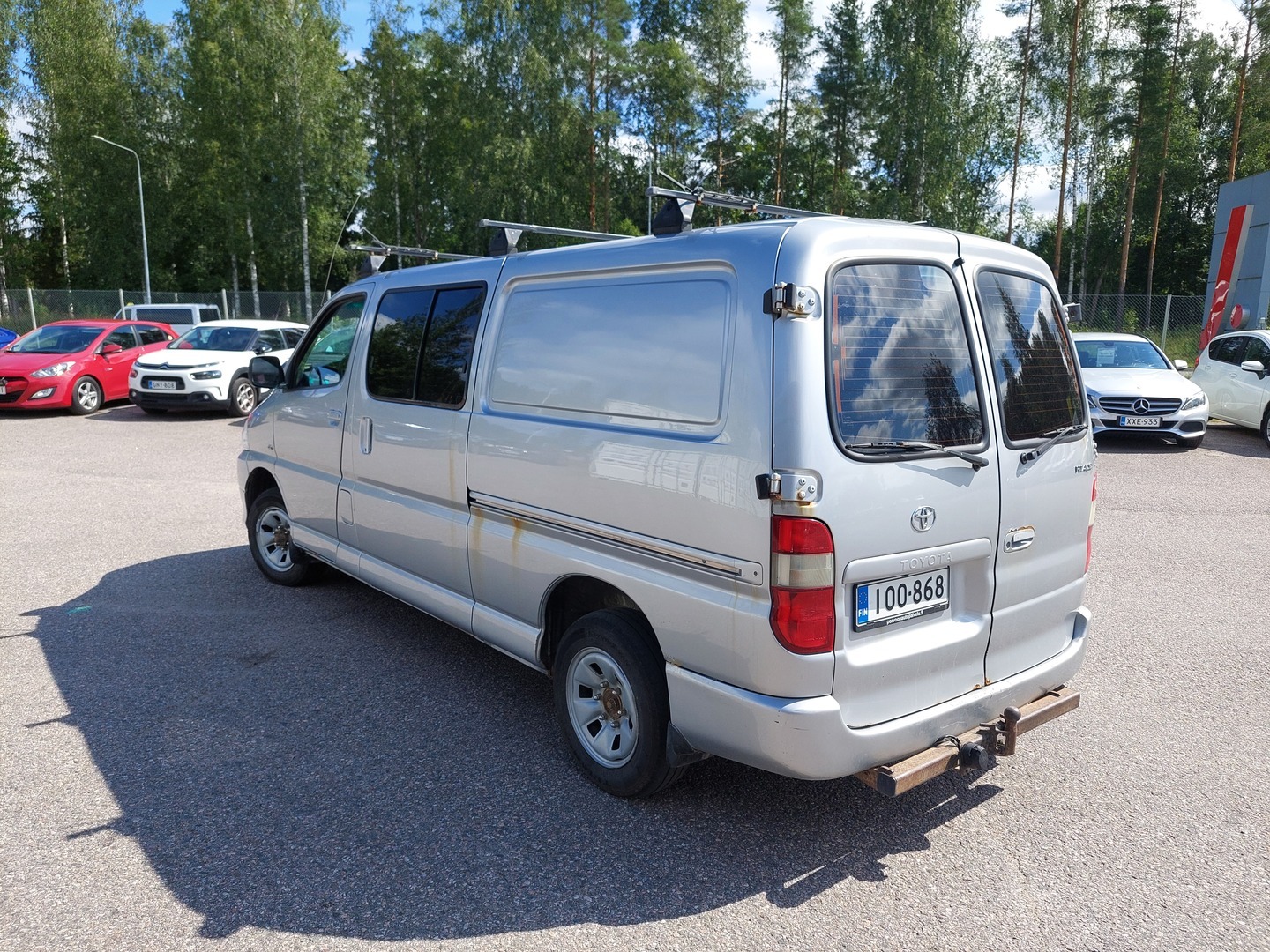 TOYOTA Hiace 2009