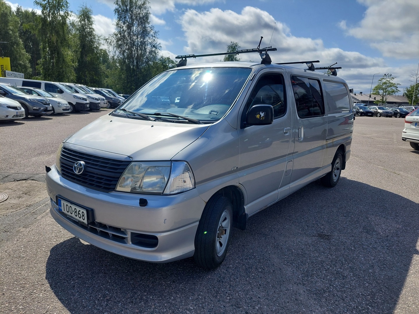 TOYOTA Hiace 2009
