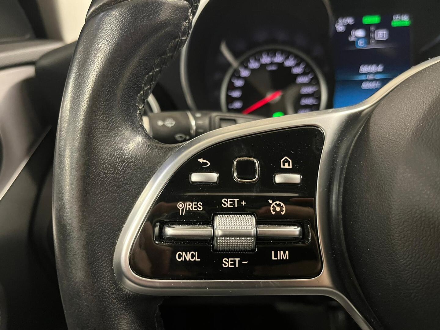 MERCEDES-BENZ C 2019