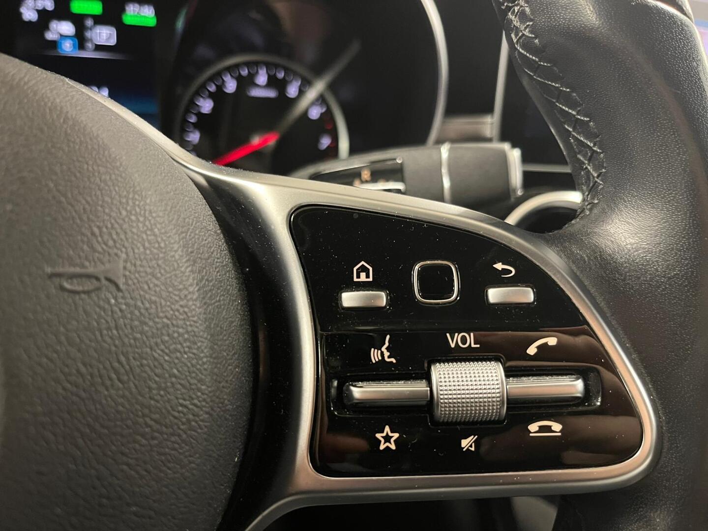 MERCEDES-BENZ C 2019