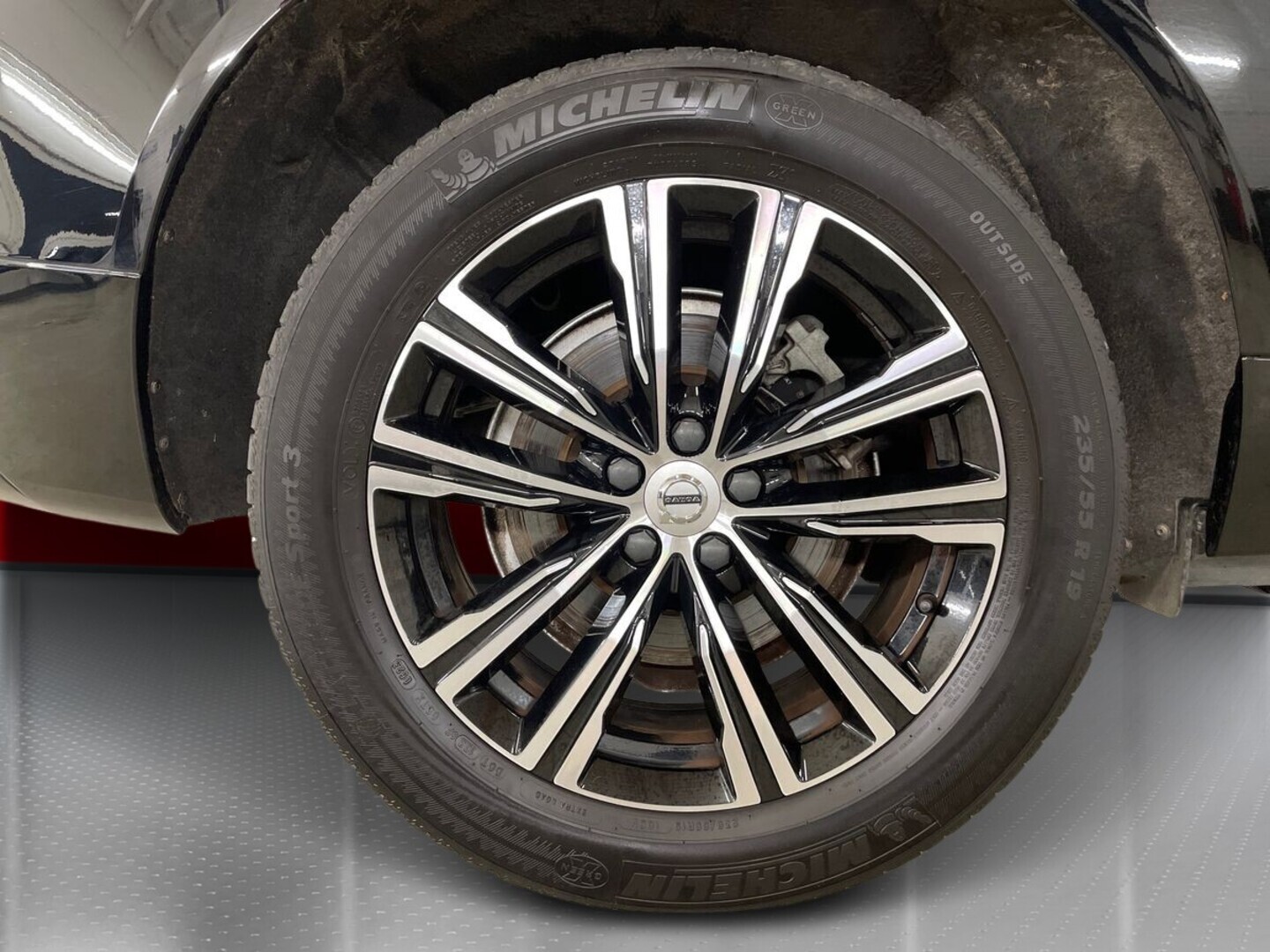 VOLVO XC60 2022