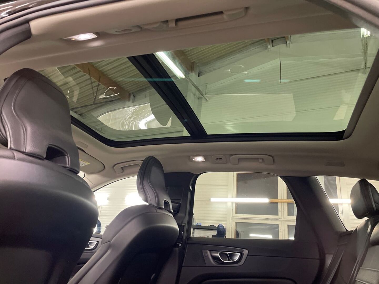 VOLVO XC60 2022