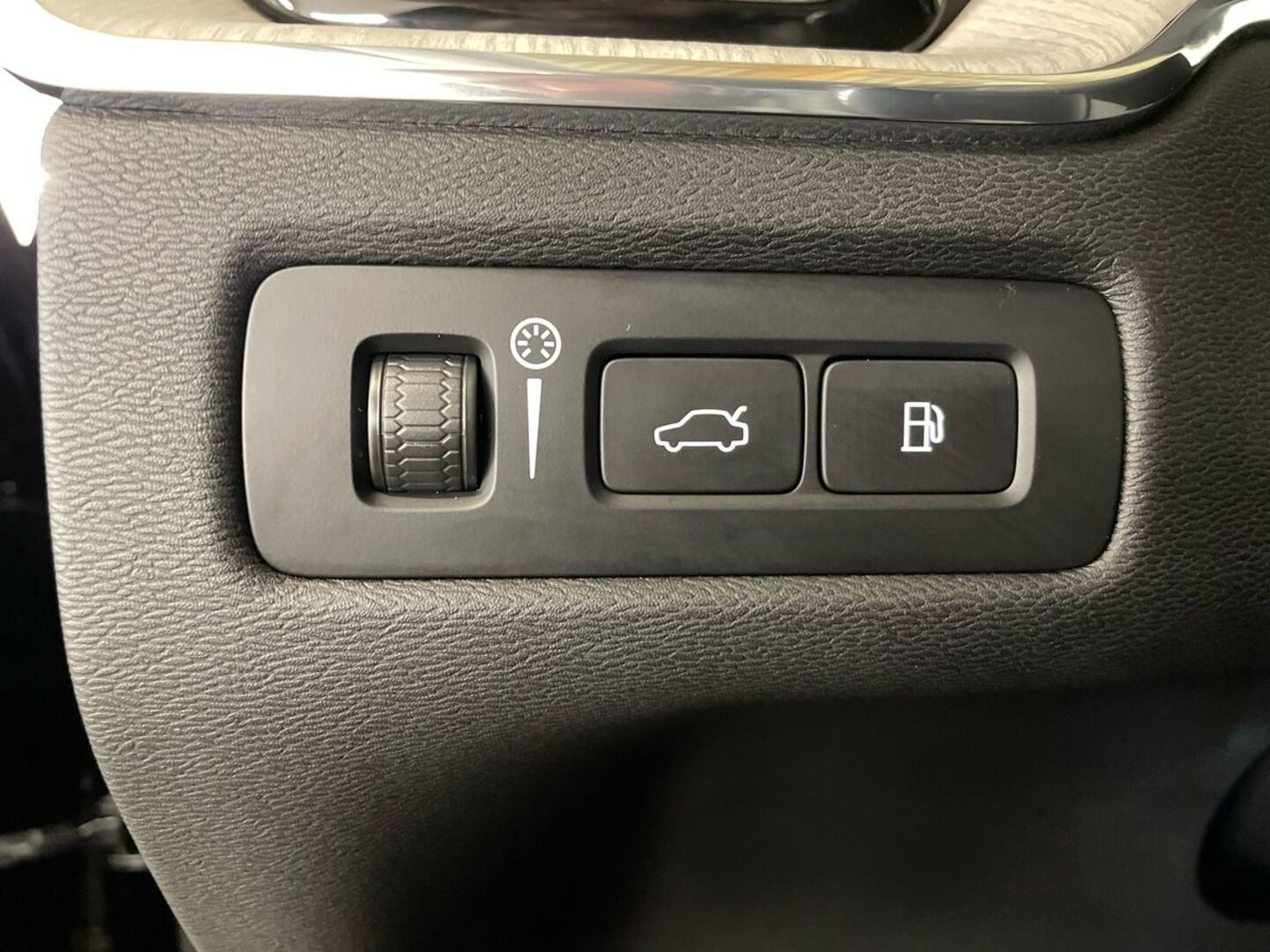 VOLVO XC60 2022