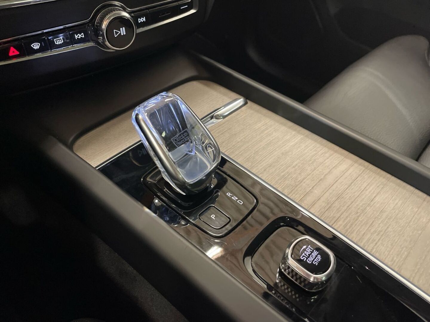 VOLVO XC60 2022