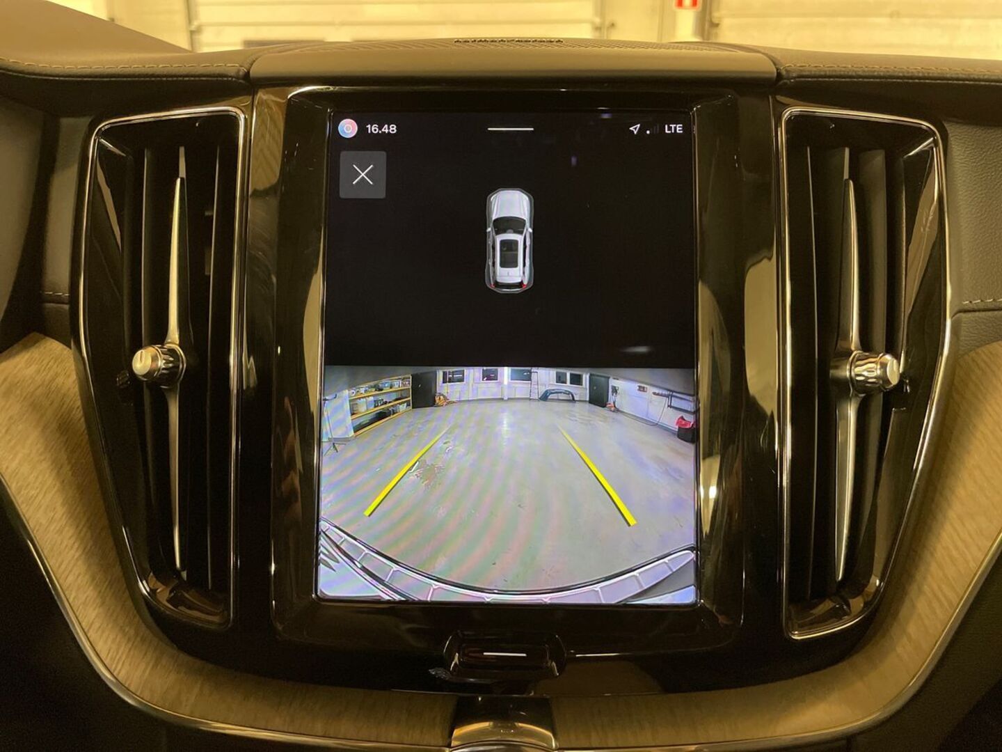 VOLVO XC60 2022