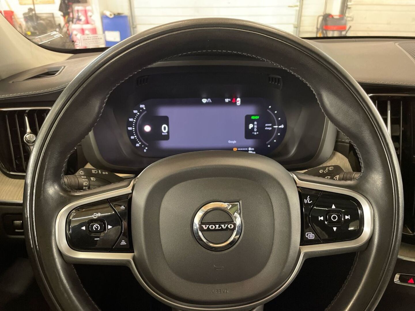 VOLVO XC60 2022