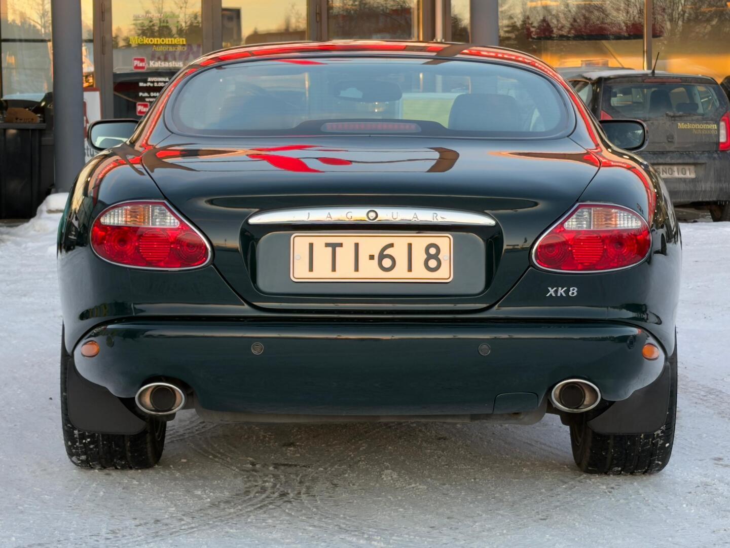 JAGUAR XK8 2001