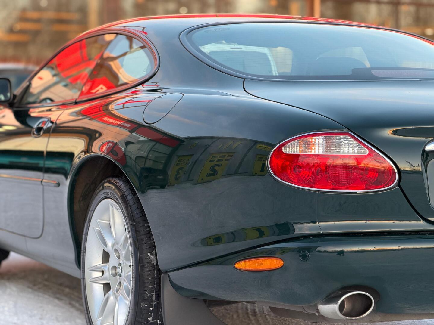 JAGUAR XK8 2001