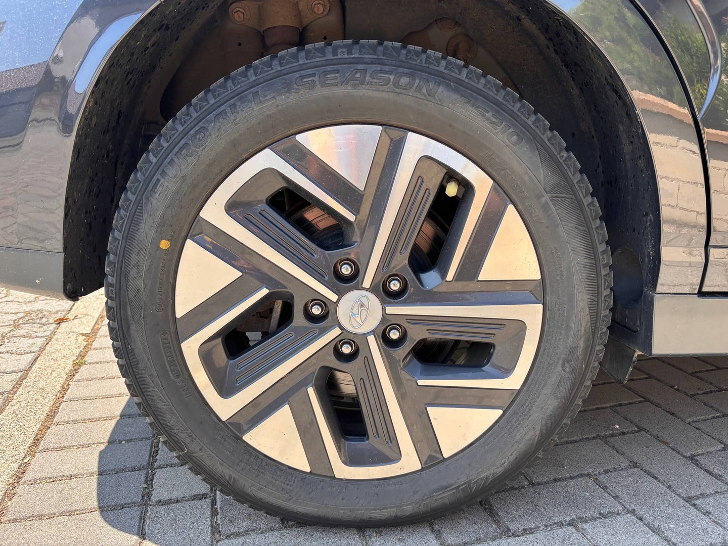 HYUNDAI KONA 2023