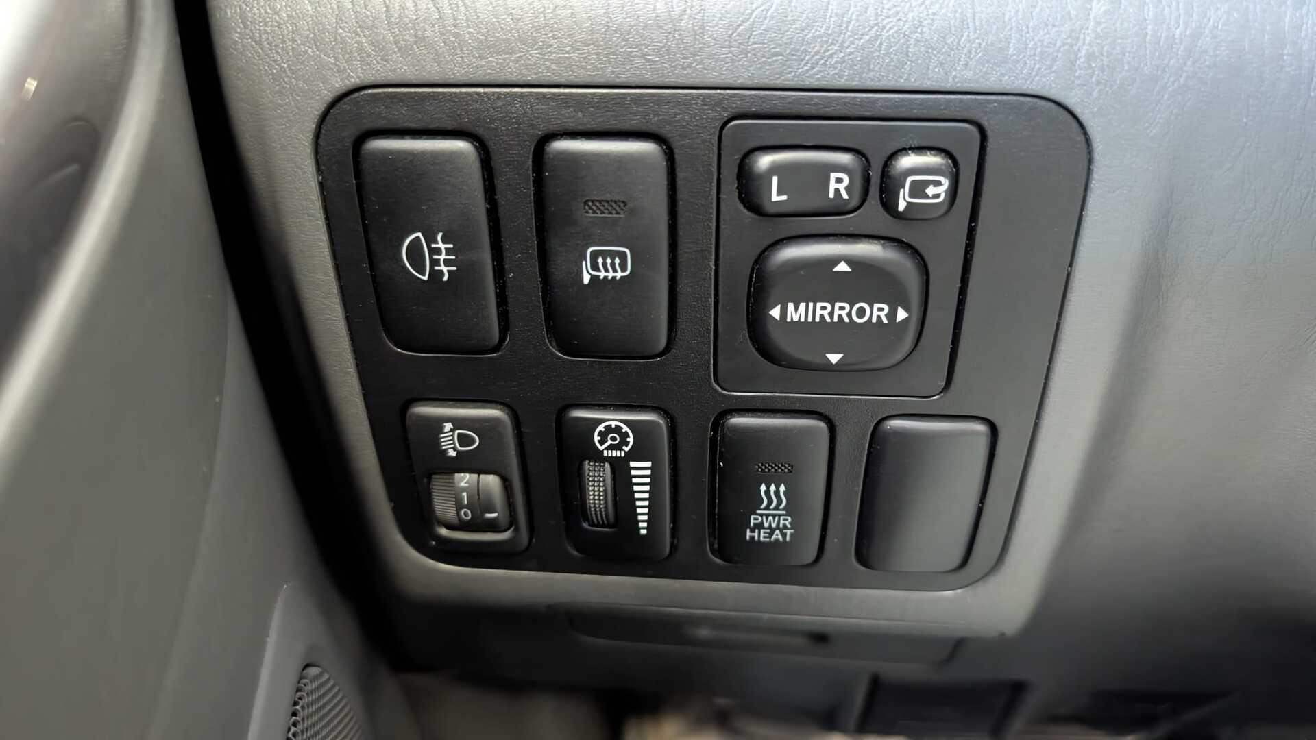 TOYOTA Land Cruiser 2003