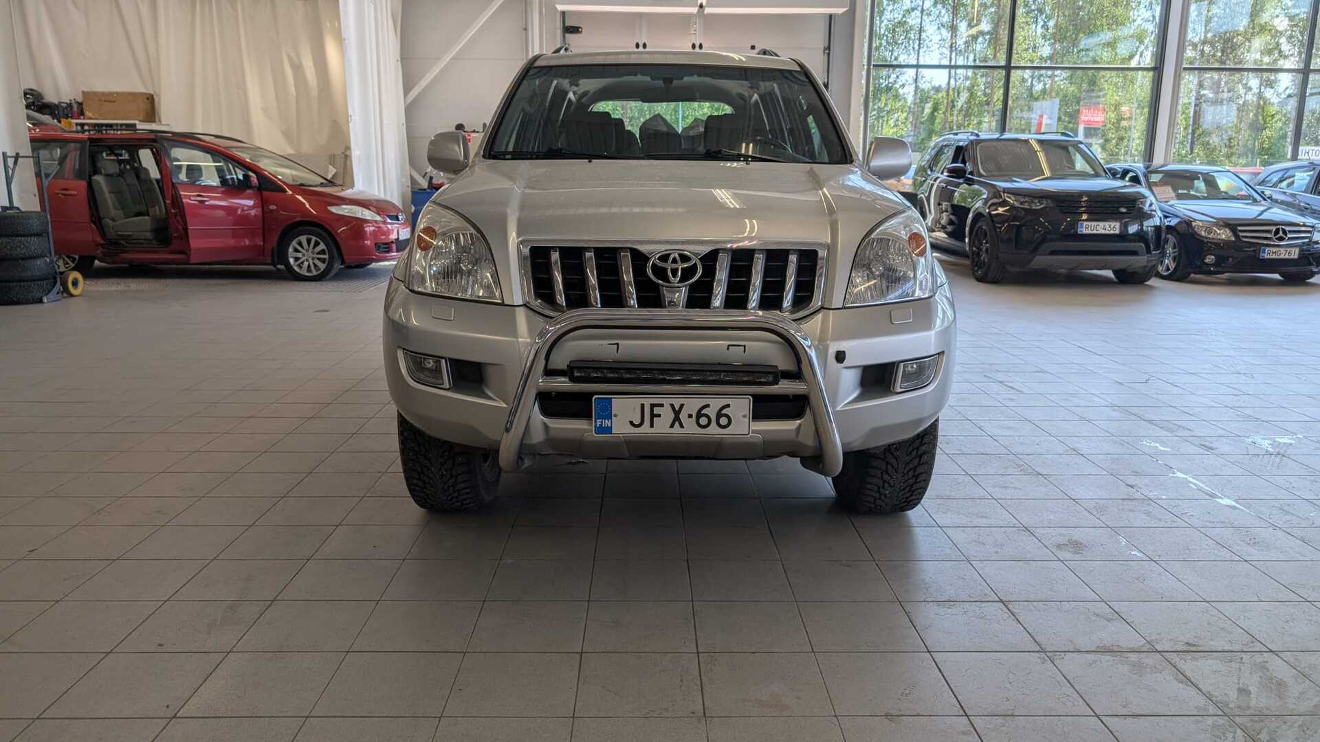TOYOTA Land Cruiser 2003