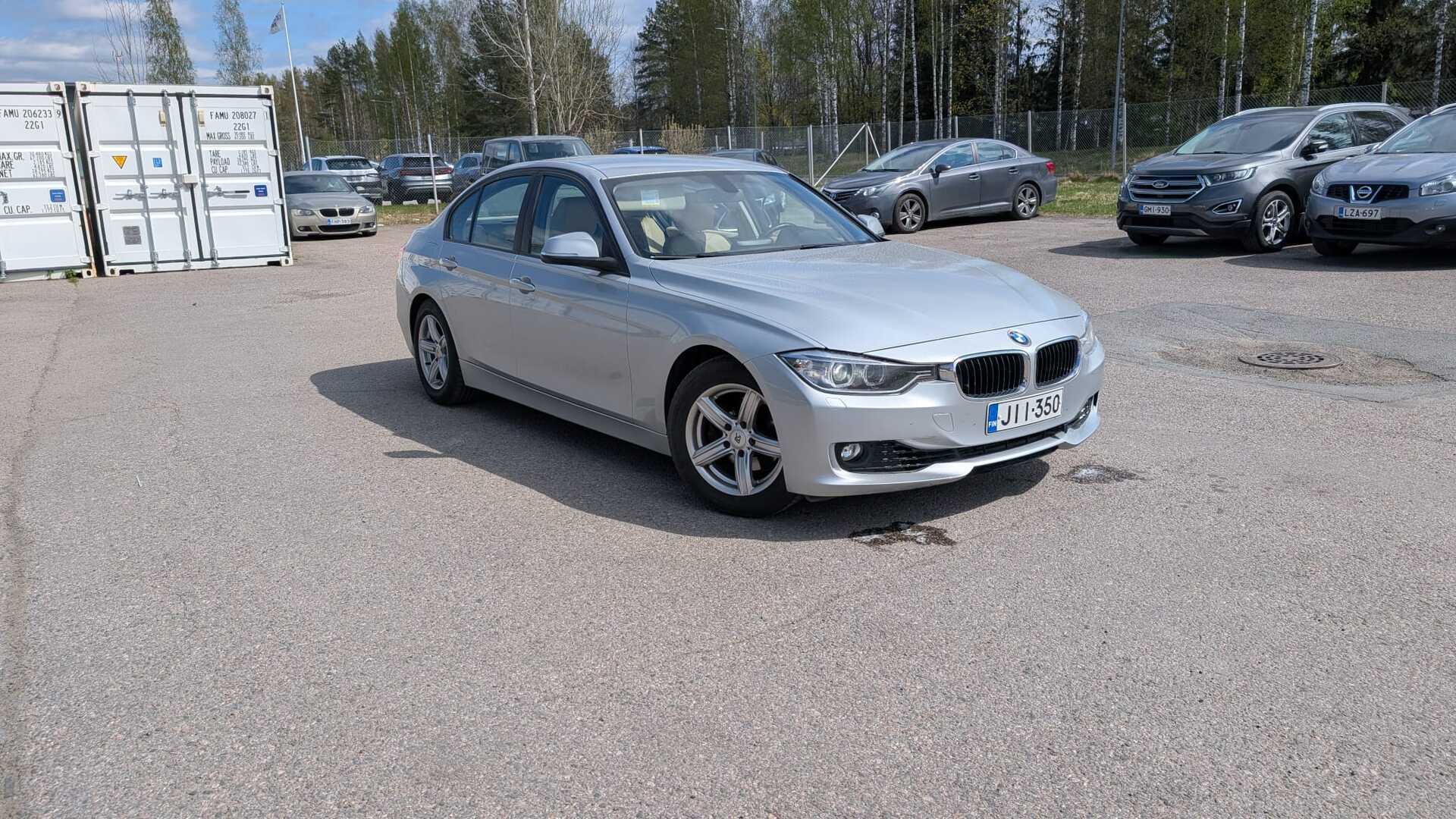 BMW 320 2012