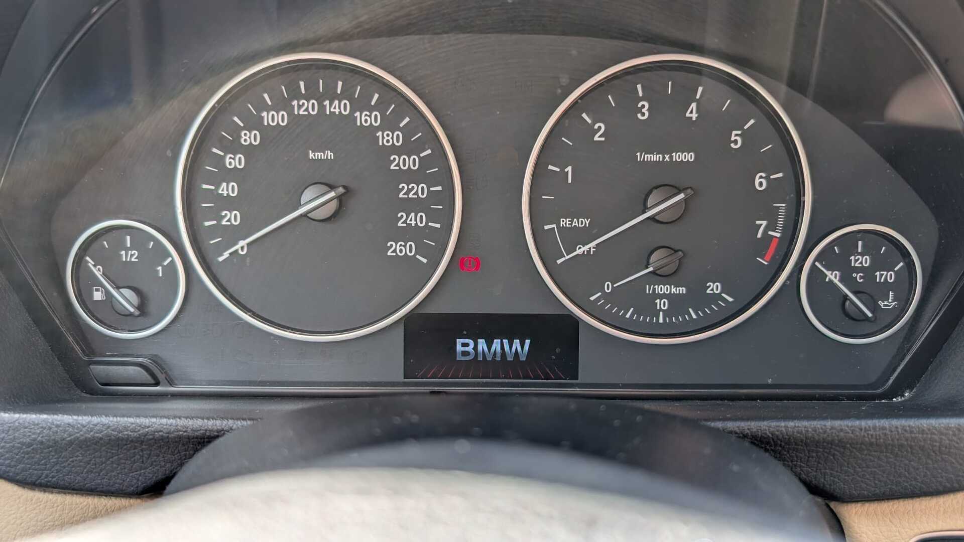 BMW 320 2012