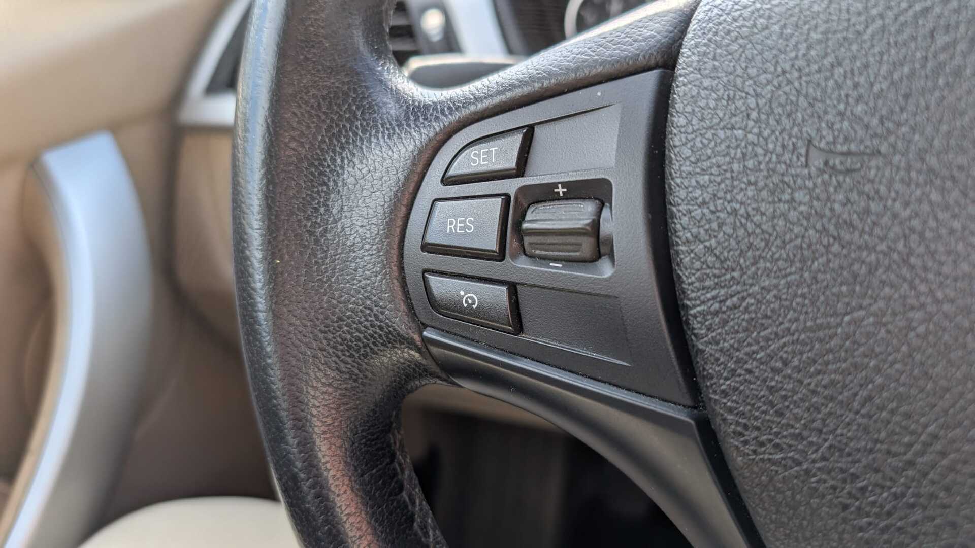 BMW 320 2012