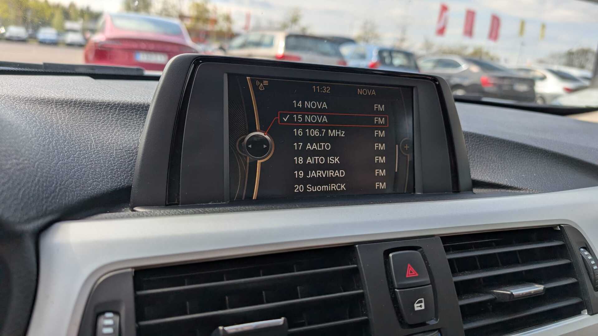 BMW 320 2012
