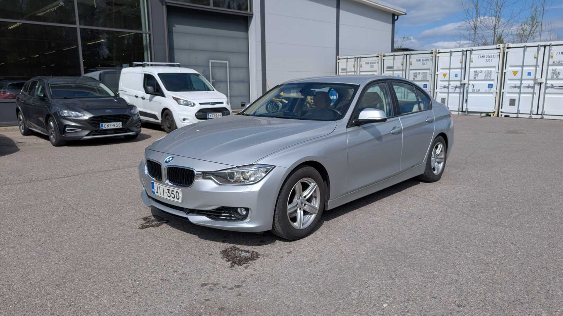 BMW 320 2012