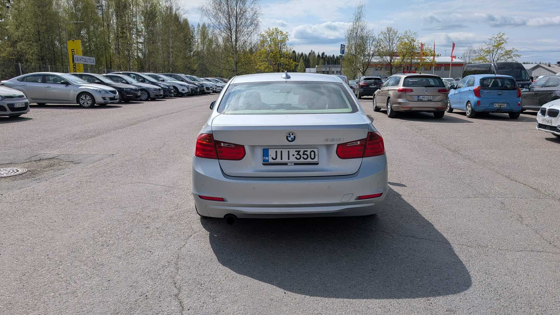 BMW 320 2012
