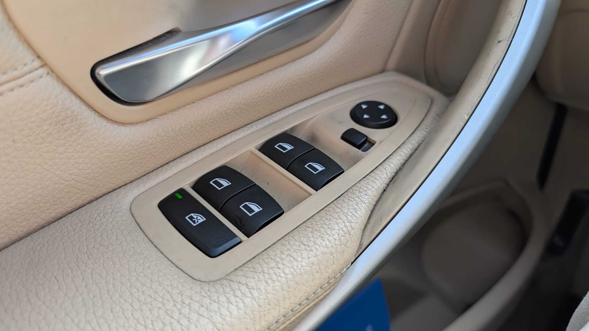 BMW 320 2012